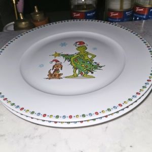 2 grinch dinner plates